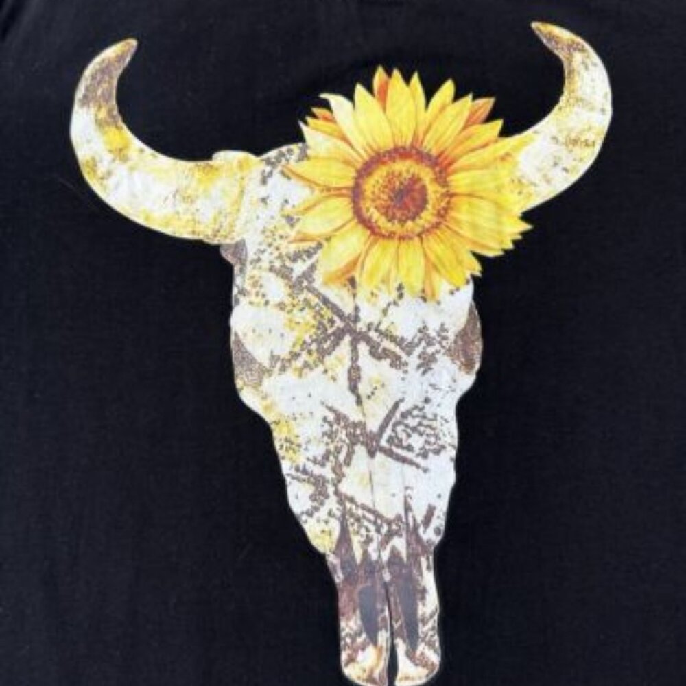 Unbranded Graphic Tee Women XL Black Western Steer Skull Sunflower Short Sleeve